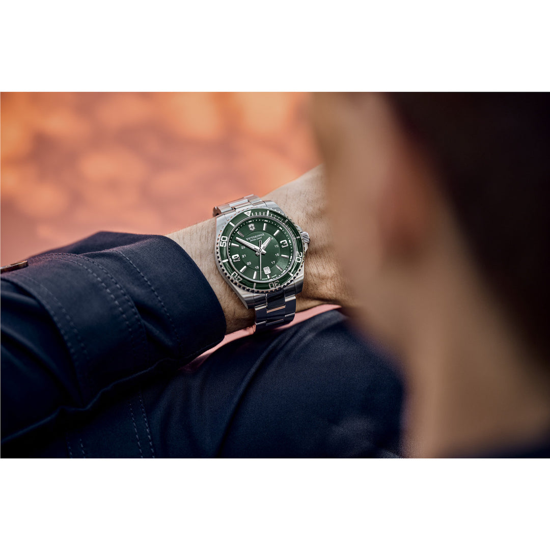 Victorinox Swiss Army 241934 Maverick Green Dial Stainless Steel Bracelet Men's Watch - mzwatcheslk srilanka