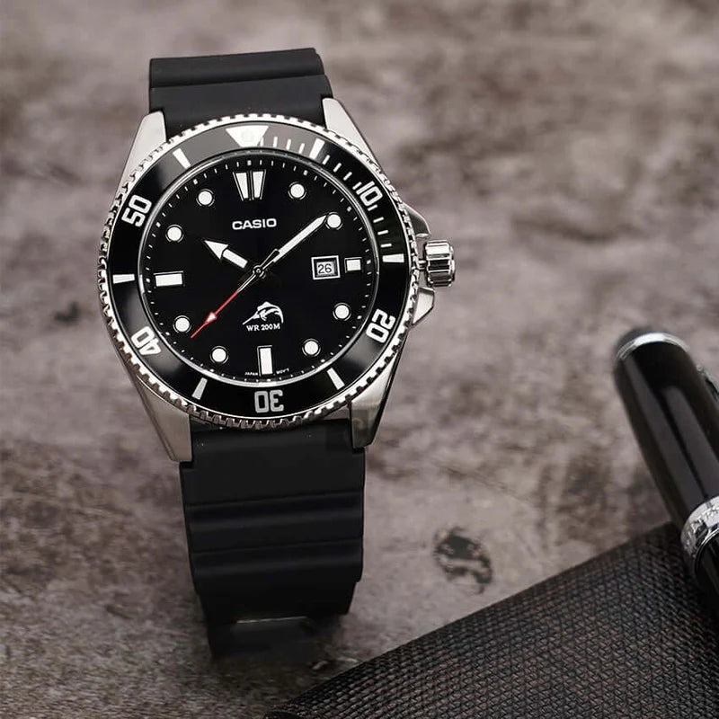 Casio Duro Marlin Diver MDV-106-1A Analogue Quartz Rubber Strap Black Dial Men's Watch