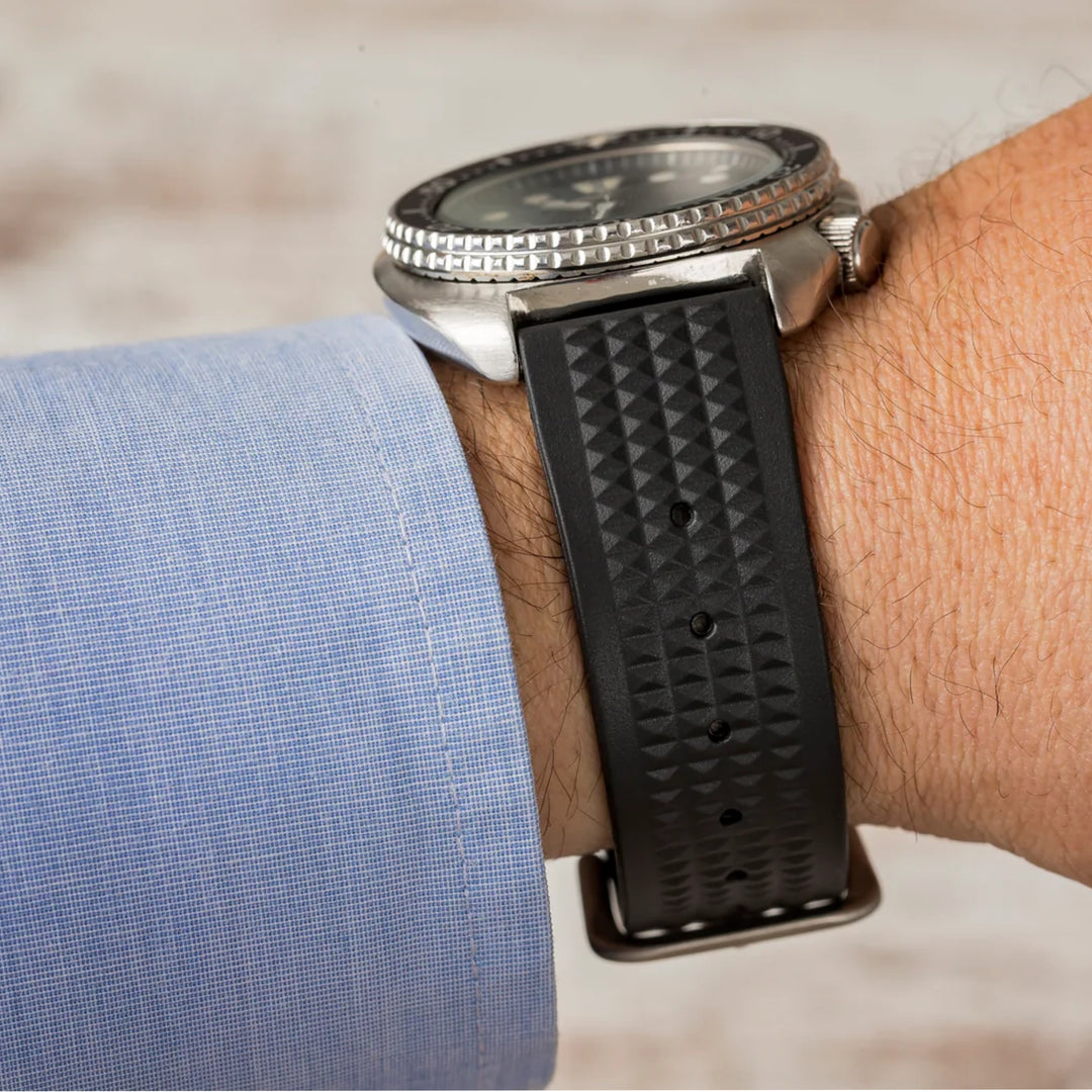 20mm Black Premium Grade Fluoro Vulcanized Waffle Type Watch Rubber Strap Quick Release FKM Watch Band For Men’s Seiko, Citizen, Orient and Other Diver’s Watch Replacement Strap