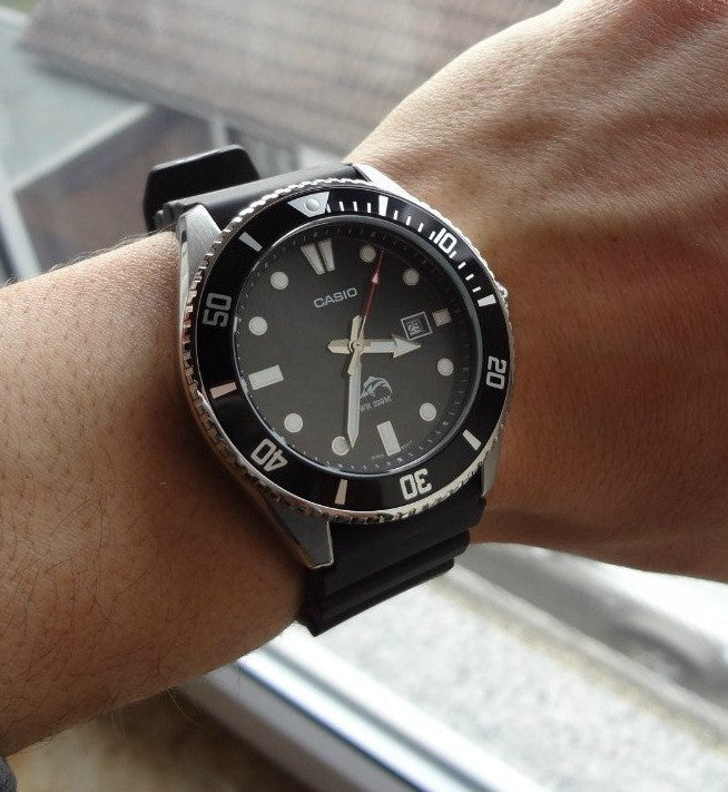 Casio Duro Marlin Diver MDV-106-1A Analogue Quartz Rubber Strap Black Dial Men's Watch