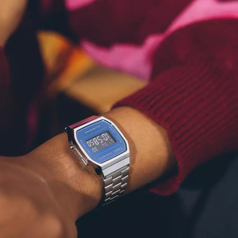 Casio Vintage A168WEM-2BEF Illuminator Blue Digital Dial / Stainless Steel Bracelet Unisex Watch