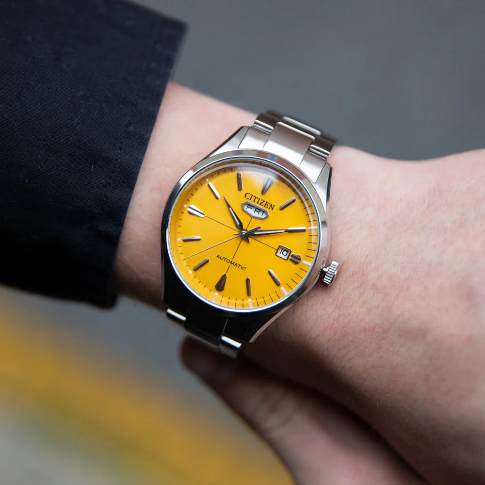 CITIZEN イエローダイヤル VINTAGE CITIZEN BULLHEAD 8110 MENS CHRONOGRAPH WATCH YELLOW