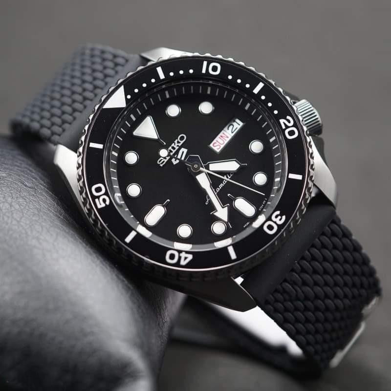 Seiko 5 Sport SRPD65K2 Suits Automatic Black Dial Black Rubber