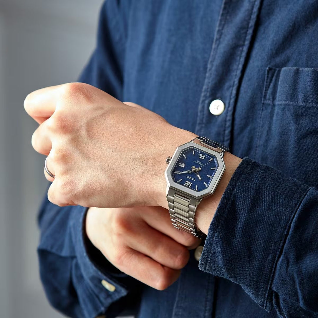 Casio Standard MTP-B195D-2AV Analogue Quartz Blue Dial Steel Strap Men’s Watch