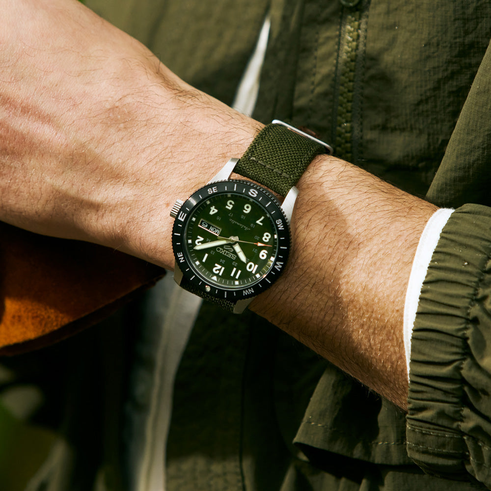 Seiko 5 Sports HDB008K1 Field In Fatigue Green (41mm) Green Sunray Dial / Dark-Green Nylon Strap Men’s Watch