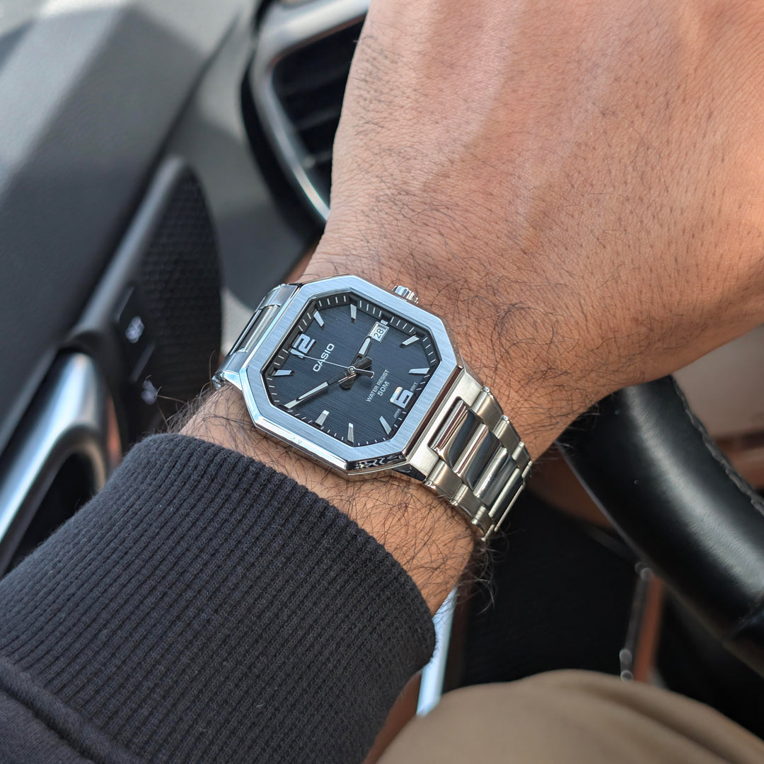 Casio Standard MTP-B195D-1AV Analogue Quartz Black Dial Polished Steel Strap Men’s Watch