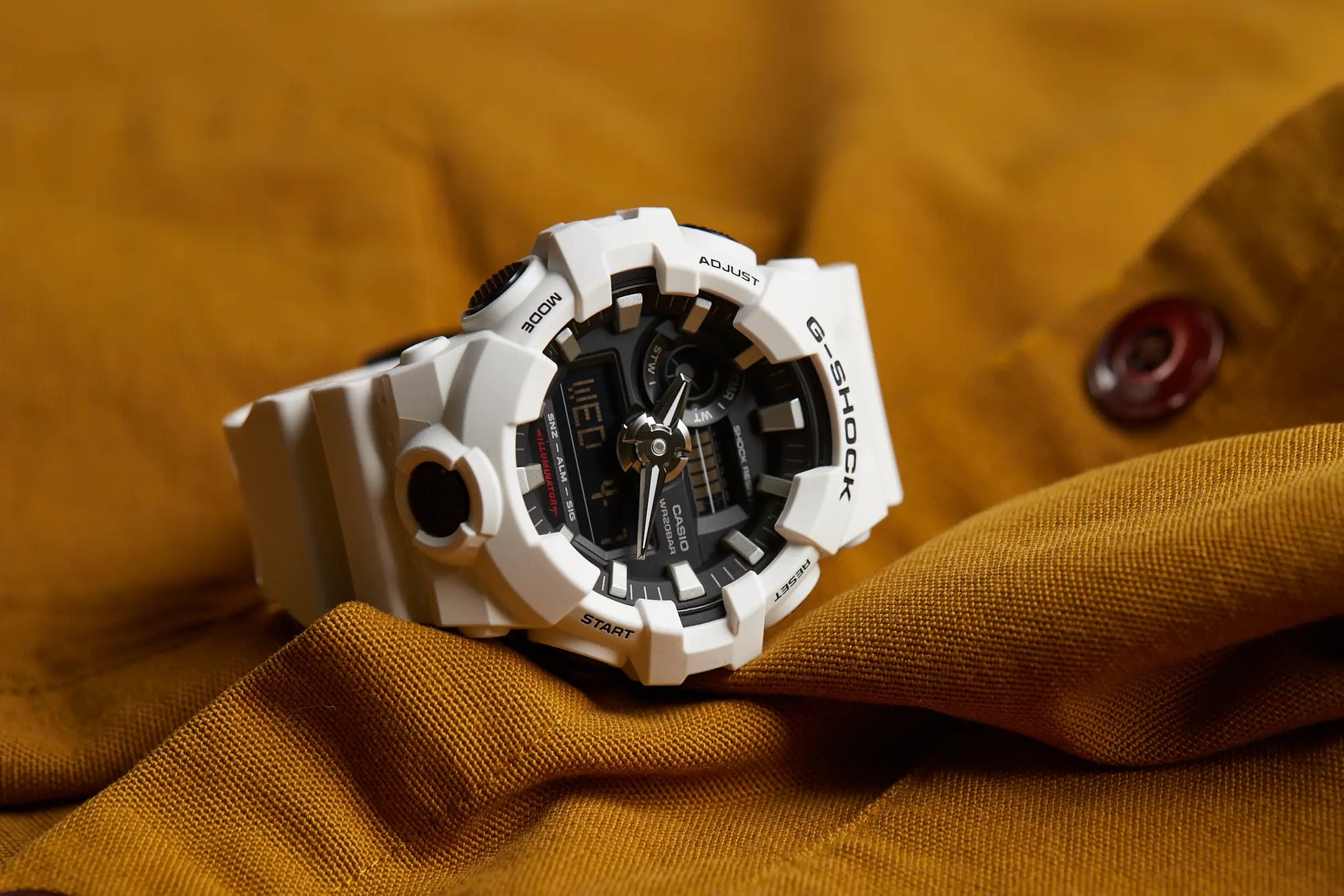 Casio g shock shop ga 700 white
